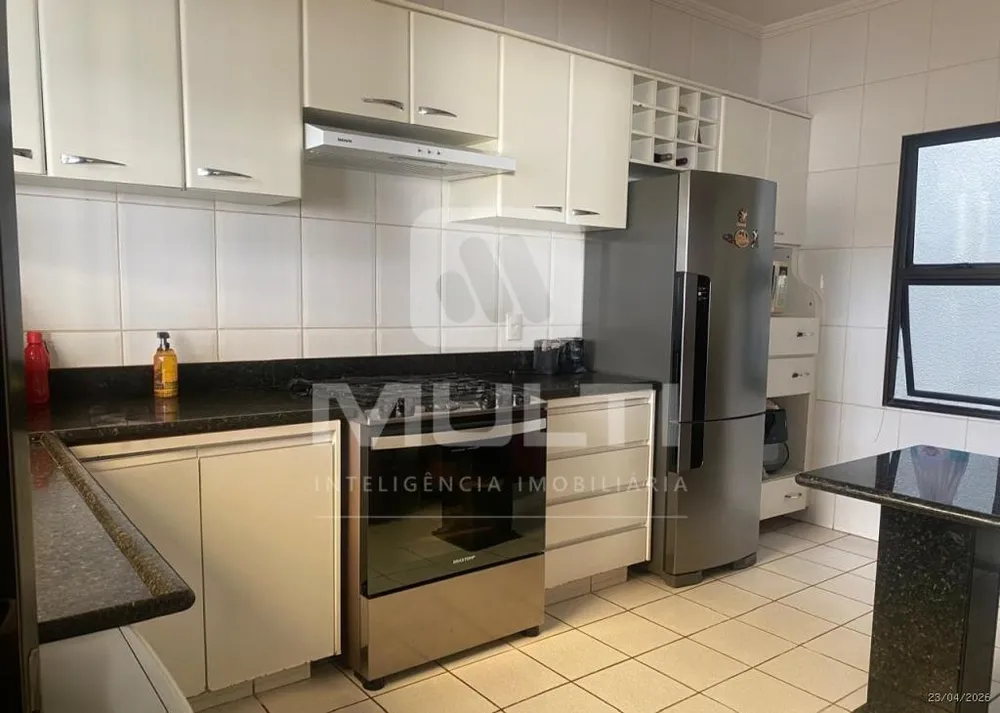 Casa, 3 quartos, 201 m² - Foto 3