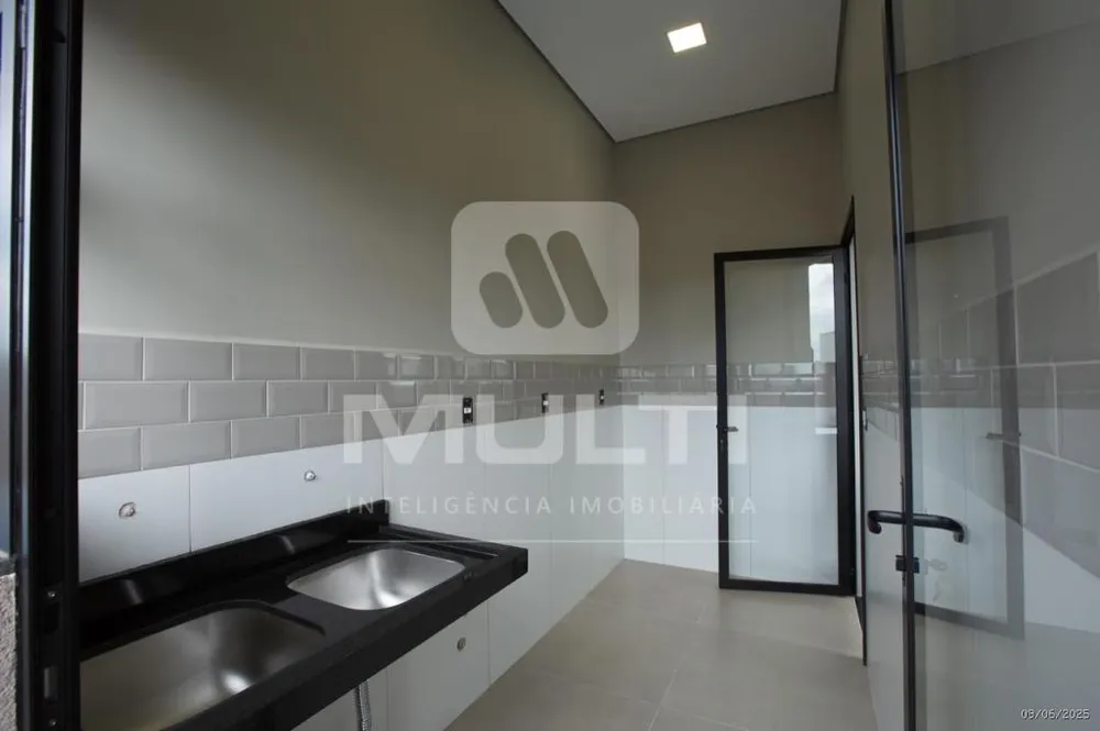 Casa, 6 quartos, 304 m² - Foto 1