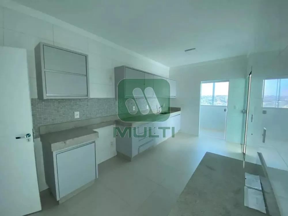 Apartamento à venda com 3 quartos, 143m² - Foto 7