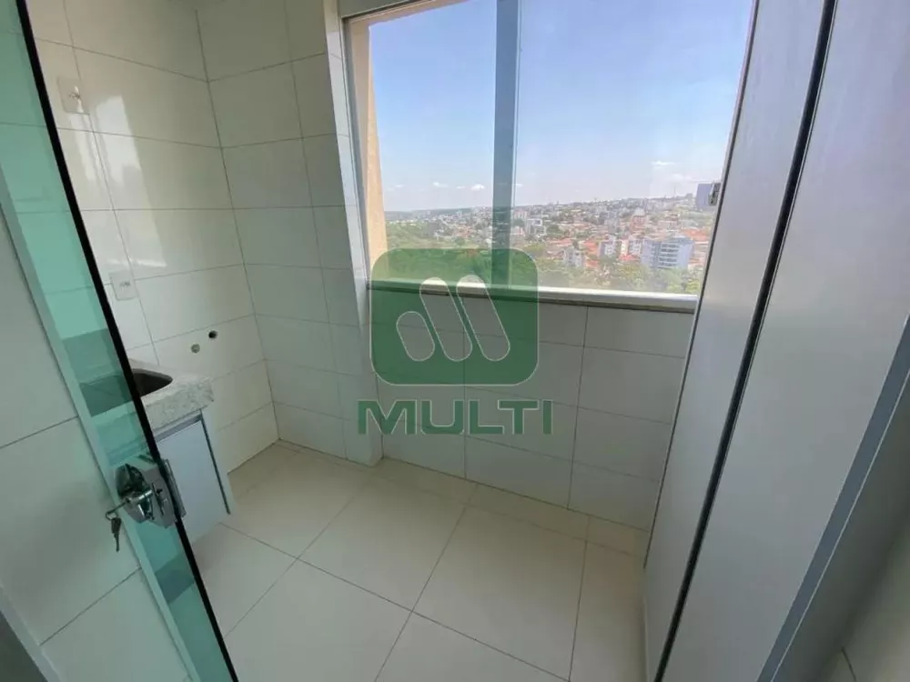 Apartamento à venda com 3 quartos, 143m² - Foto 9