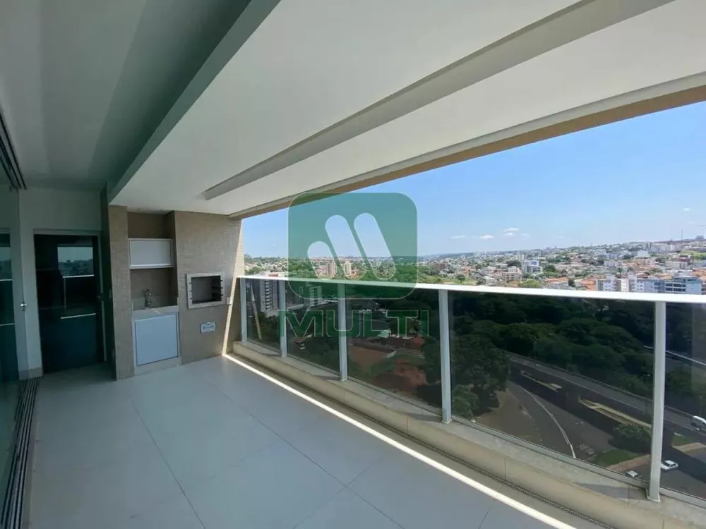 Apartamento à venda com 3 quartos, 143m² - Foto 3