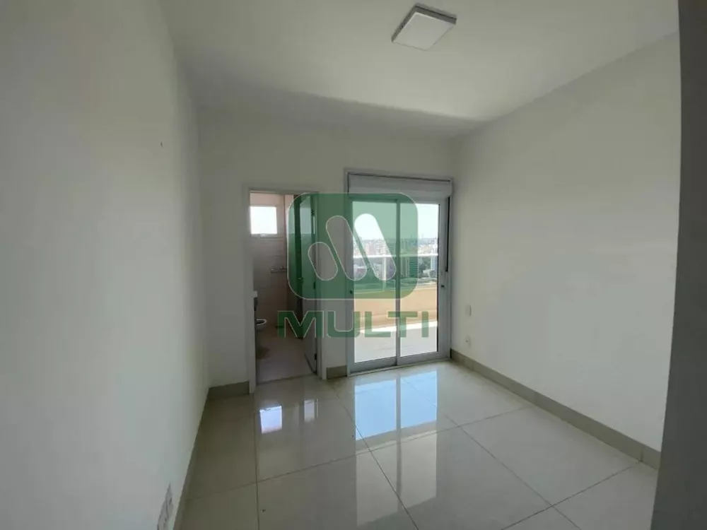 Apartamento à venda com 3 quartos, 143m² - Foto 12