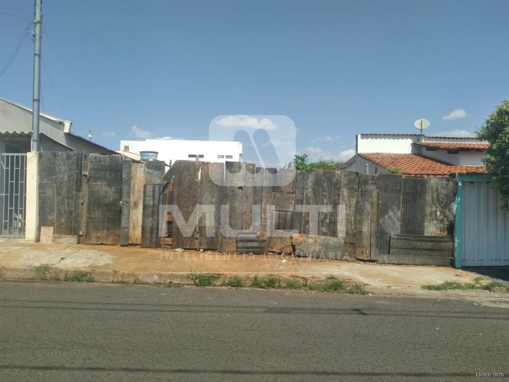 Terreno, 300 m² - Foto 3