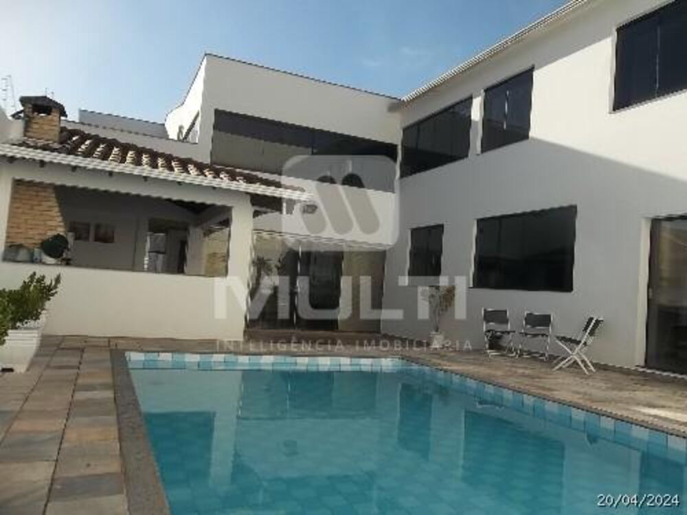 Casa, 4 quartos, 540 m² - Foto 1