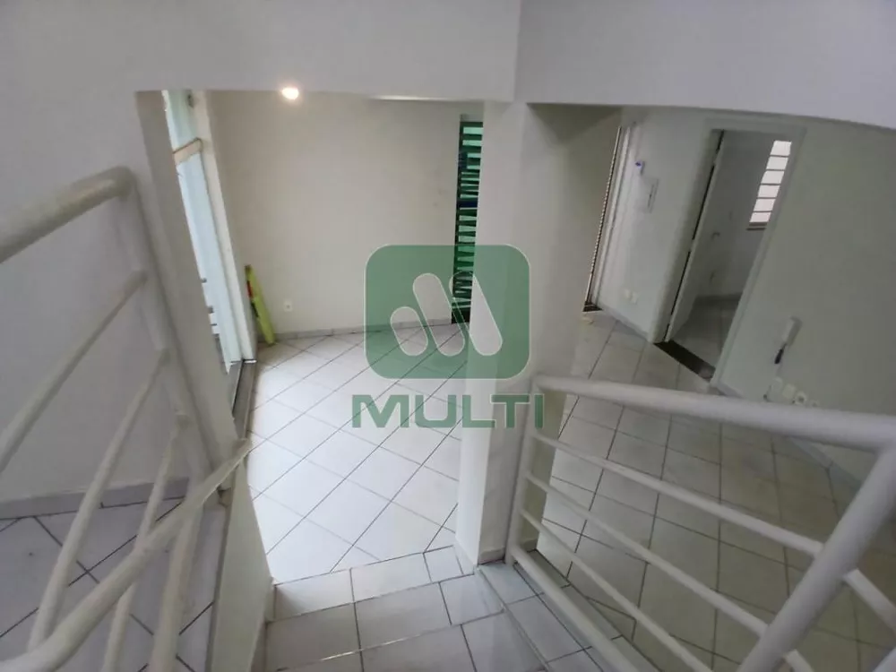 Prédio Inteiro à venda com 6 quartos, 203m² - Foto 3