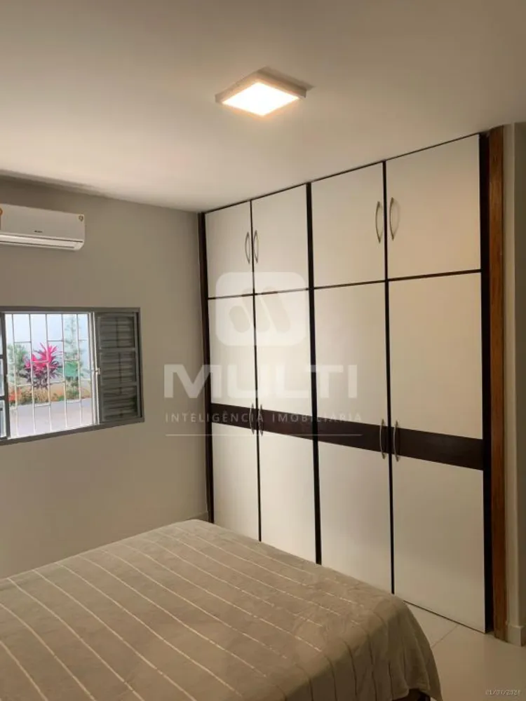 Casa, 3 quartos, 166 m² - Foto 2