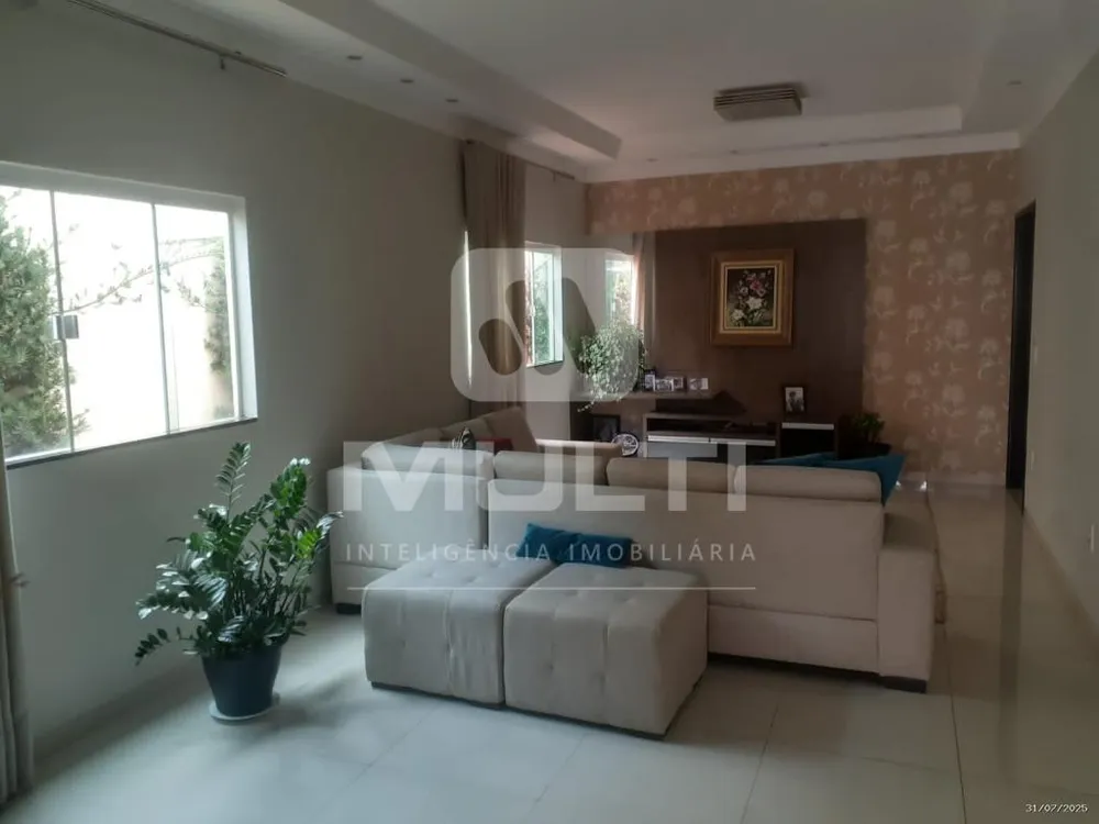 Casa, 3 quartos, 250 m² - Foto 11