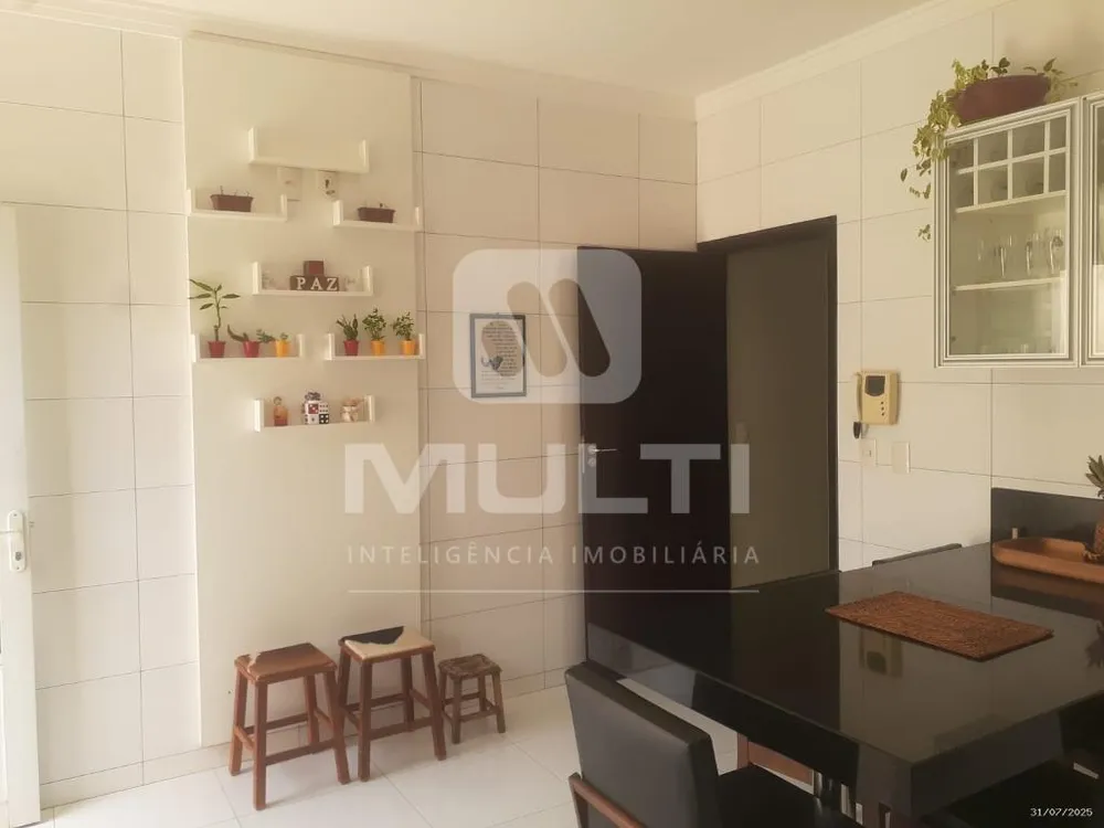 Casa, 3 quartos, 250 m² - Foto 4