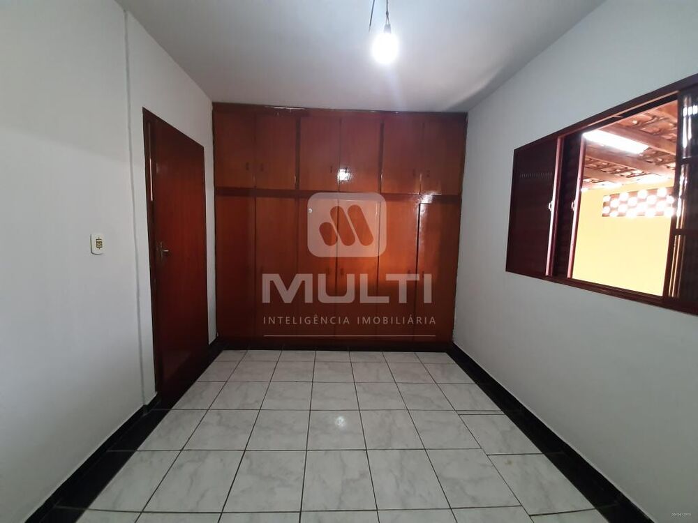 Casa, 3 quartos, 276 m² - Foto 2