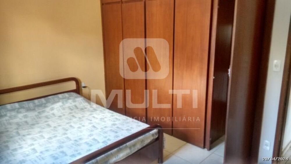 Casa, 3 quartos, 195 m² - Foto 2