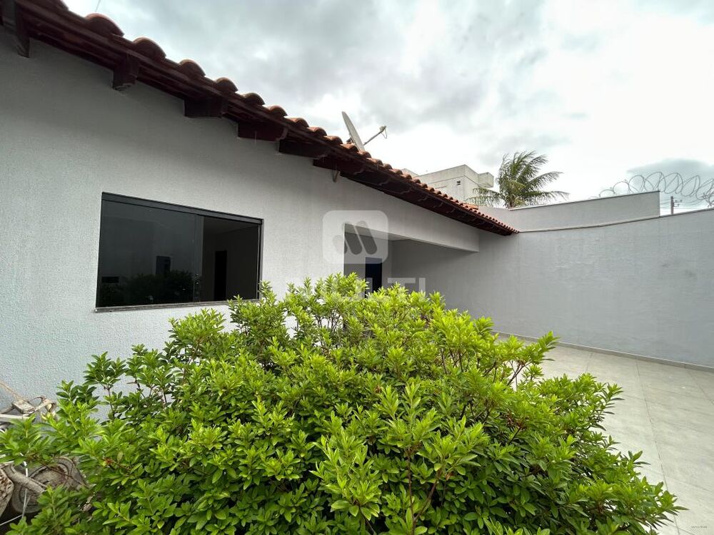 Casa à venda com 4 quartos, 200m² - Foto 25