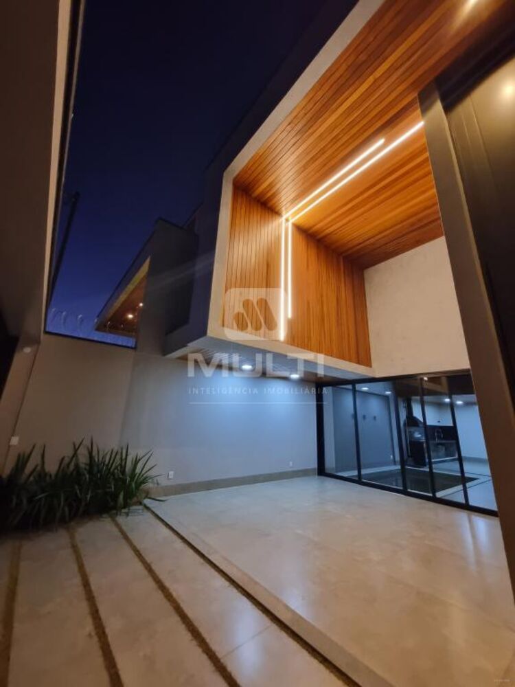 Casa, 3 quartos, 211 m² - Foto 4
