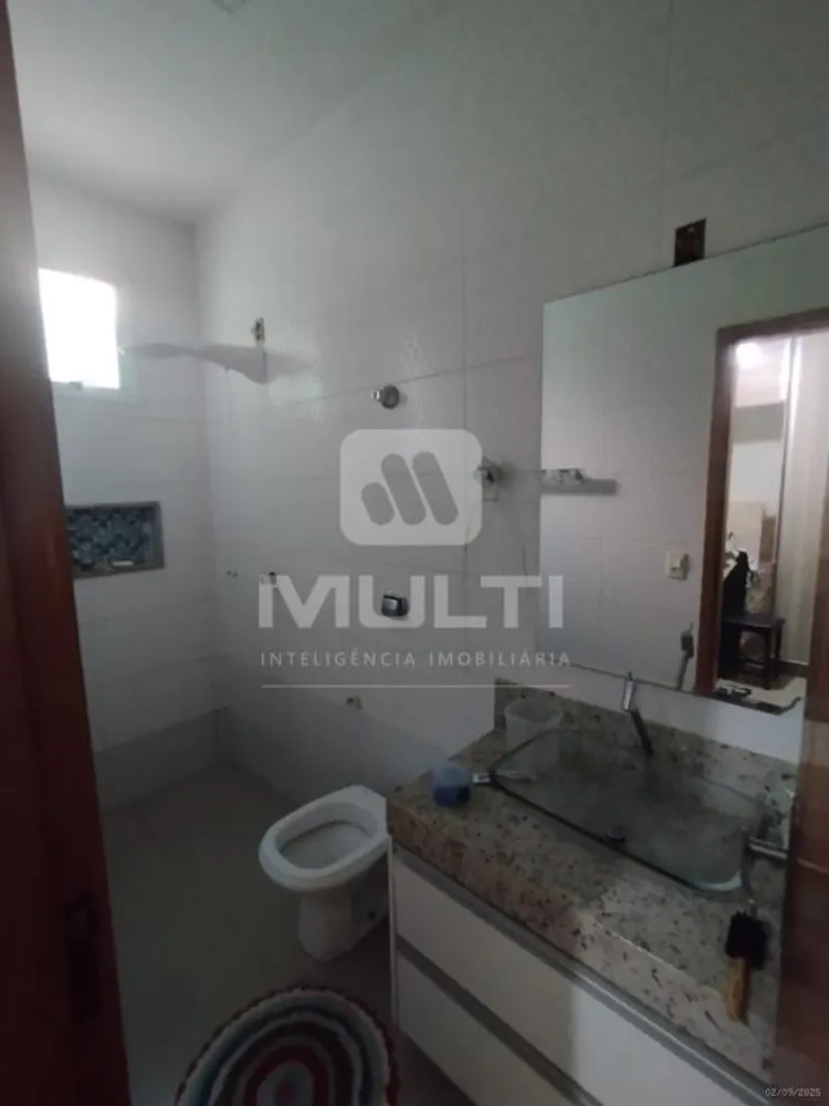 Casa, 3 quartos, 250 m² - Foto 2