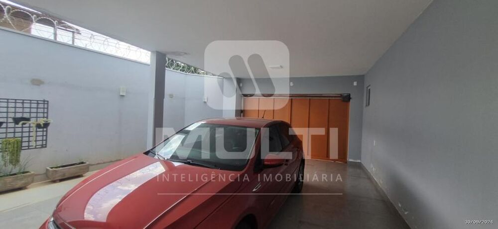 Casa, 3 quartos, 325 m² - Foto 1