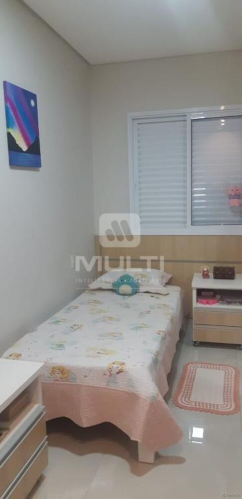 Casa à venda com 3 quartos, 300m² - Foto 25
