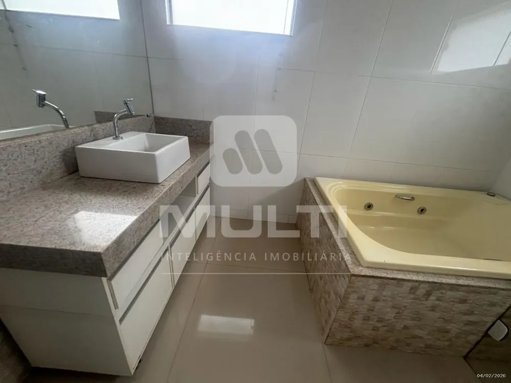 Casa, 4 quartos, 225 m² - Foto 4