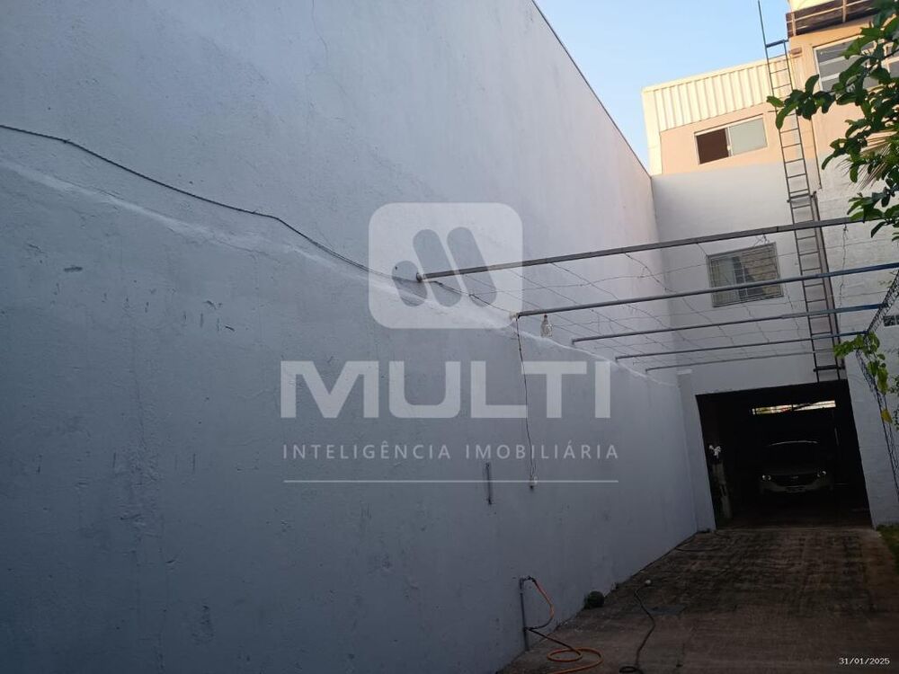 Casa, 4 quartos, 441 m² - Foto 1