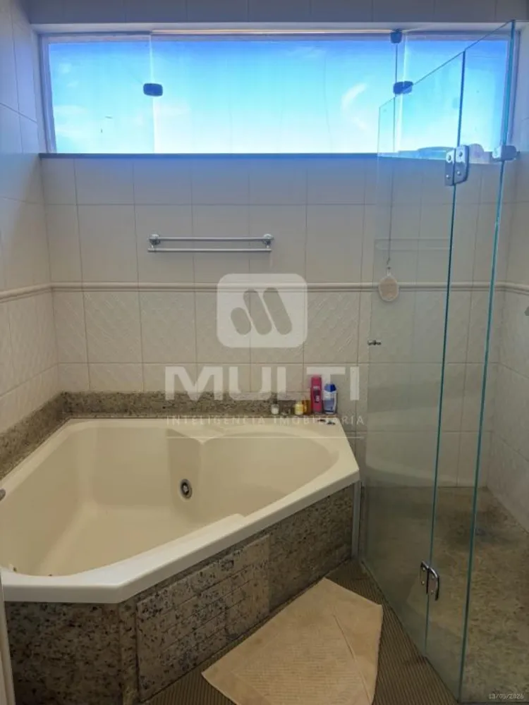 Casa, 6 quartos, 375 m² - Foto 8