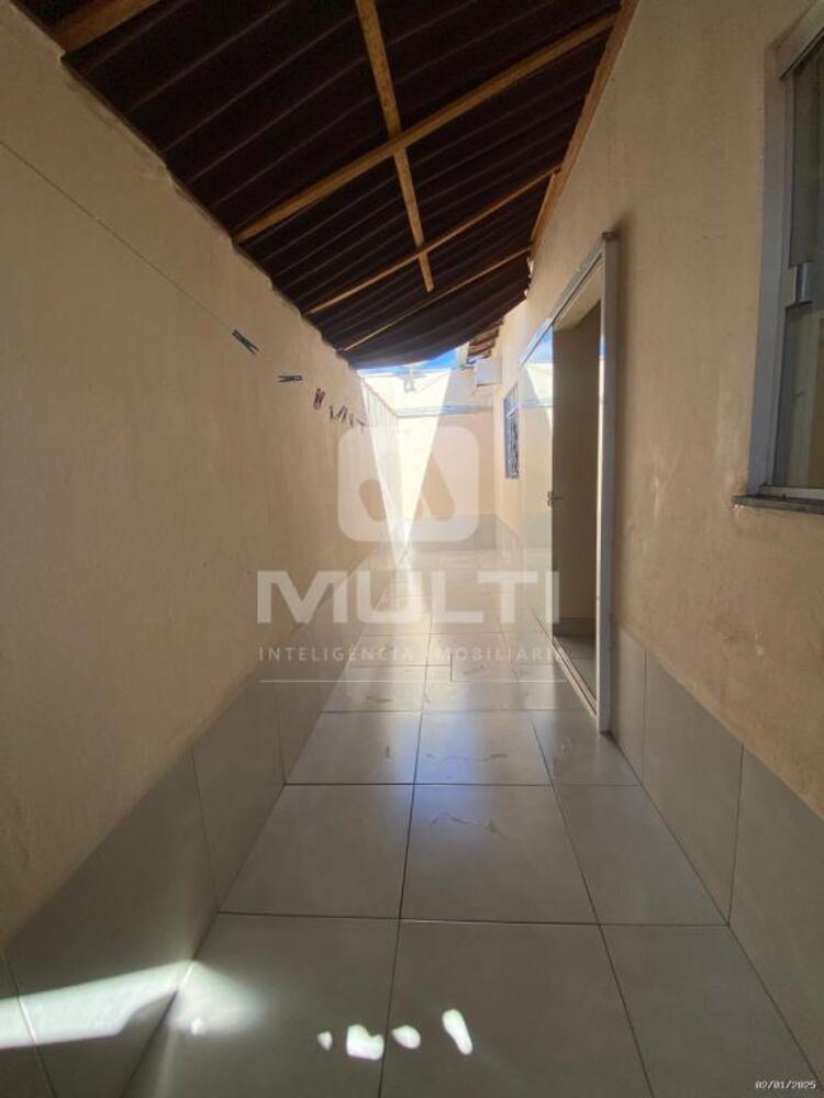 Casa, 6 quartos, 60 m² - Foto 1