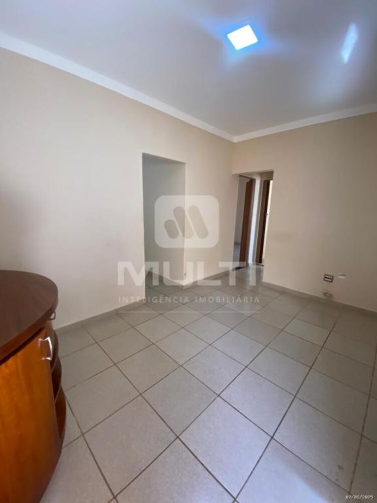 Casa, 6 quartos, 60 m² - Foto 2