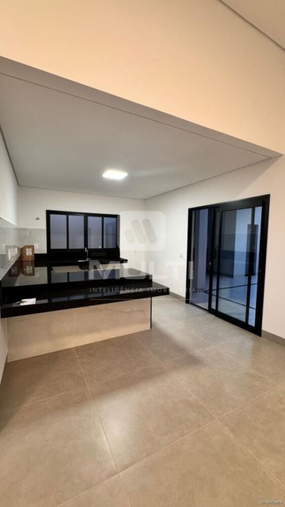 Casa à venda com 3 quartos, 150m² - Foto 4