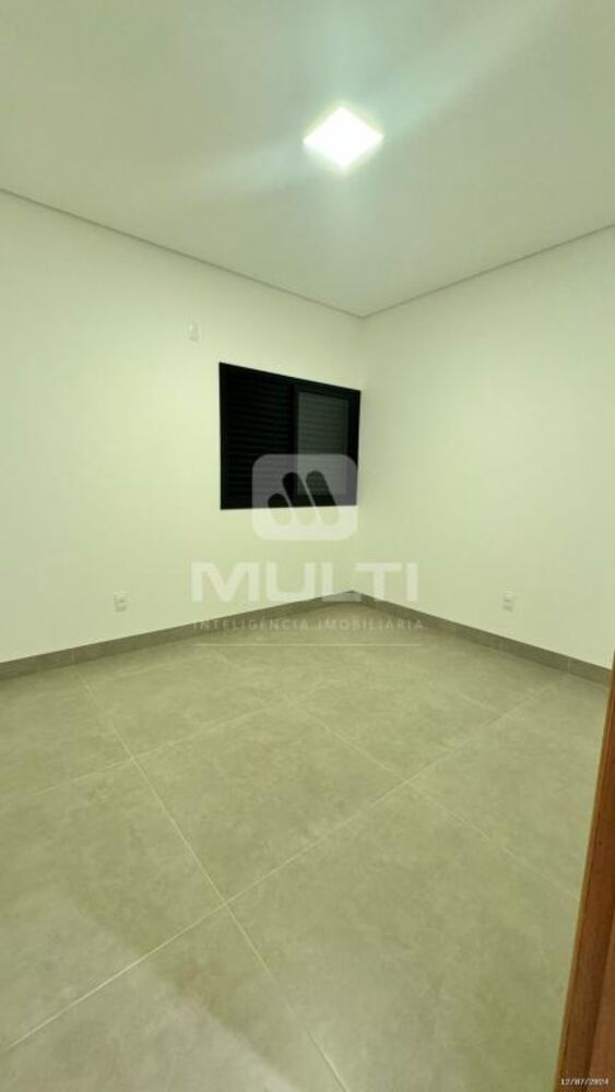 Casa à venda com 3 quartos, 150m² - Foto 11