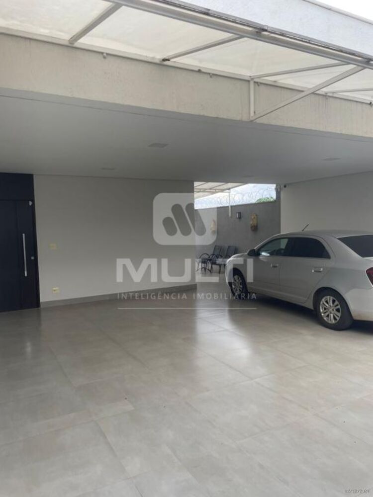 Casa, 3 quartos, 310 m² - Foto 1