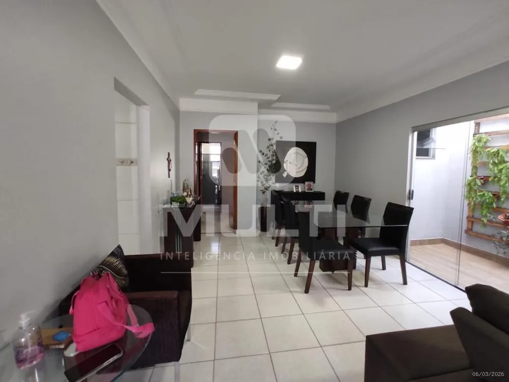 Casa, 3 quartos, 124 m² - Foto 2