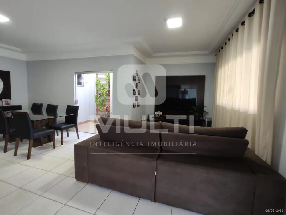 Casa, 3 quartos, 124 m² - Foto 1