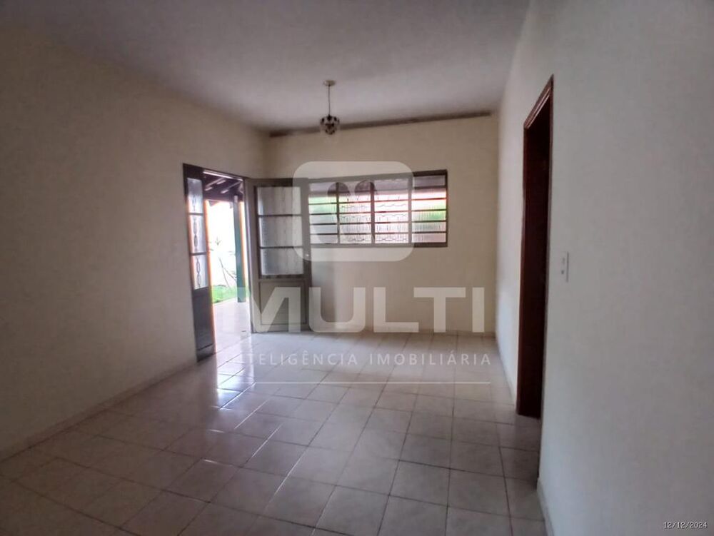Casa à venda com 3 quartos, 200m² - Foto 10