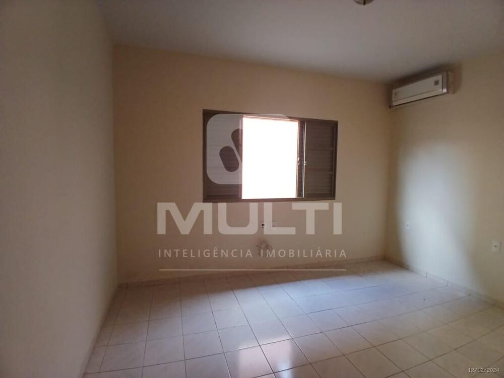 Casa à venda com 3 quartos, 200m² - Foto 12