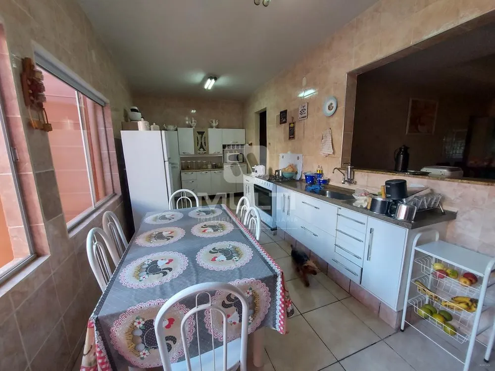 Casa, 4 quartos, 284 m² - Foto 2