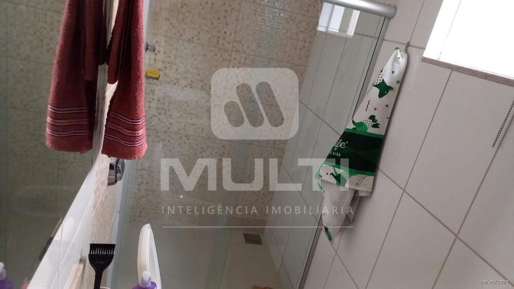 Casa à venda com 2 quartos, 300m² - Foto 13