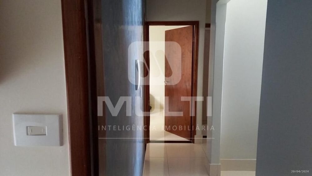 Casa à venda com 2 quartos, 300m² - Foto 10