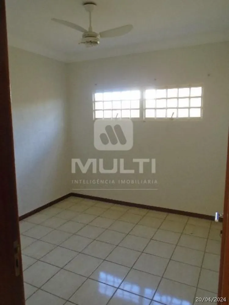 Casa, 3 quartos, 250 m² - Foto 3