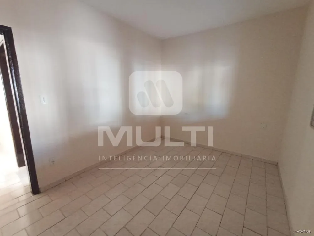 Casa, 4 quartos, 207 m² - Foto 2