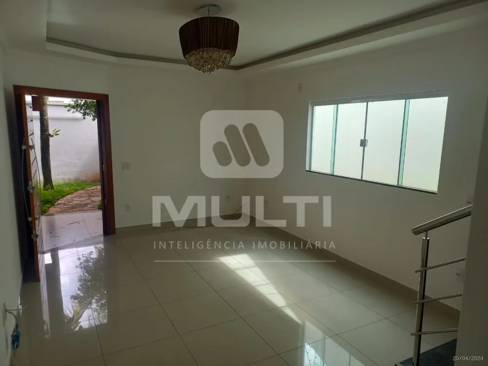 Casa, 5 quartos, 250 m² - Foto 1
