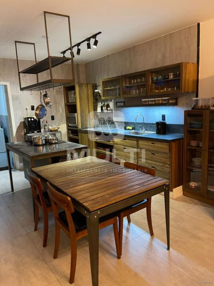 Apartamento, 4 quartos, 192 m² - Foto 1