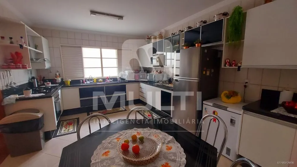 Casa, 4 quartos, 360 m² - Foto 4