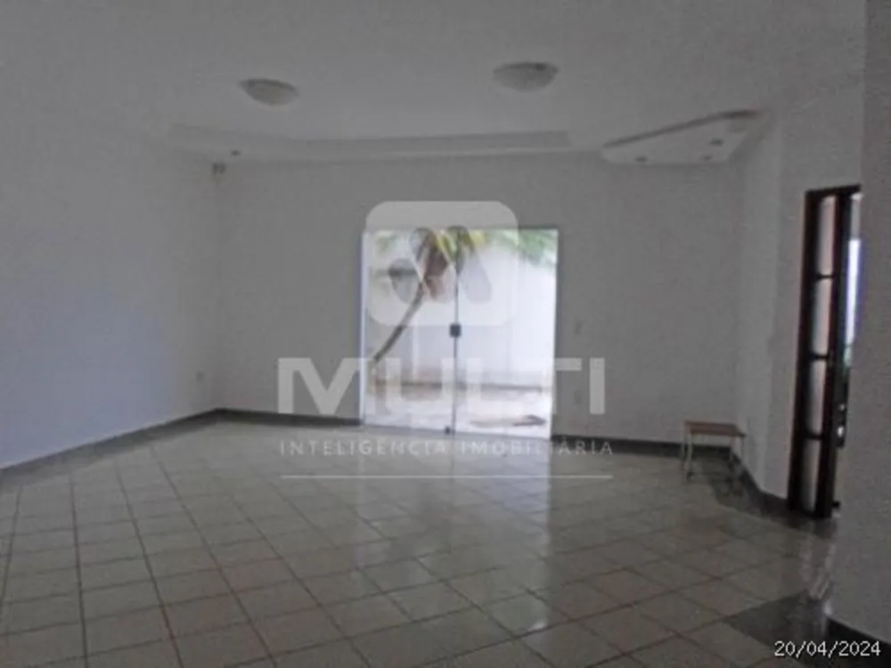 Casa, 4 quartos, 331 m² - Foto 1
