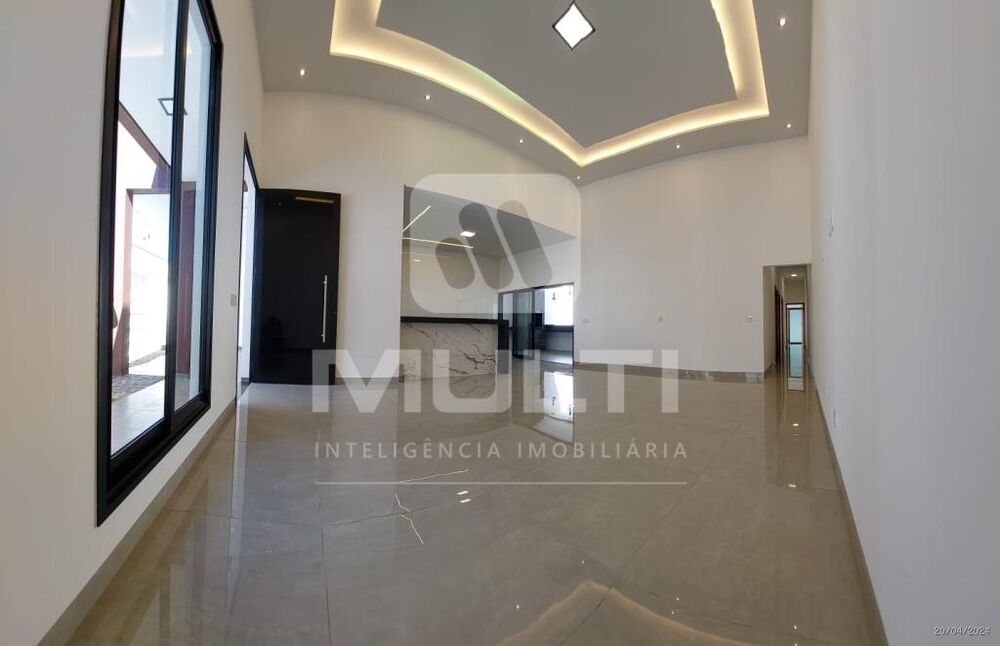 Casa à venda com 3 quartos, 180m² - Foto 1