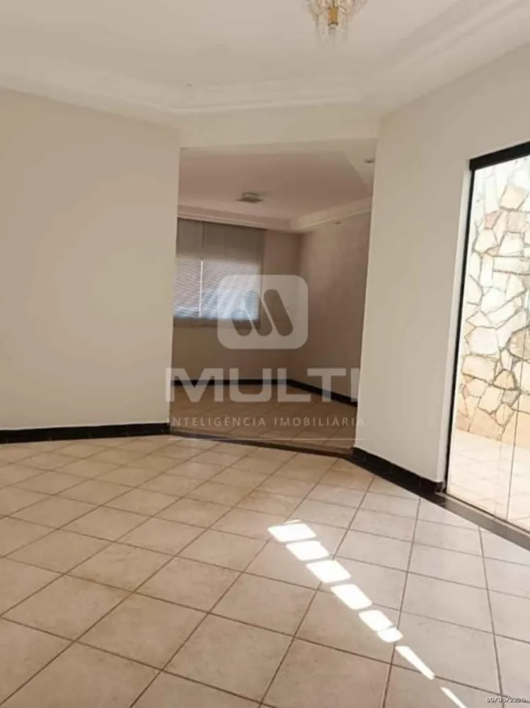 Casa, 3 quartos, 200 m² - Foto 4