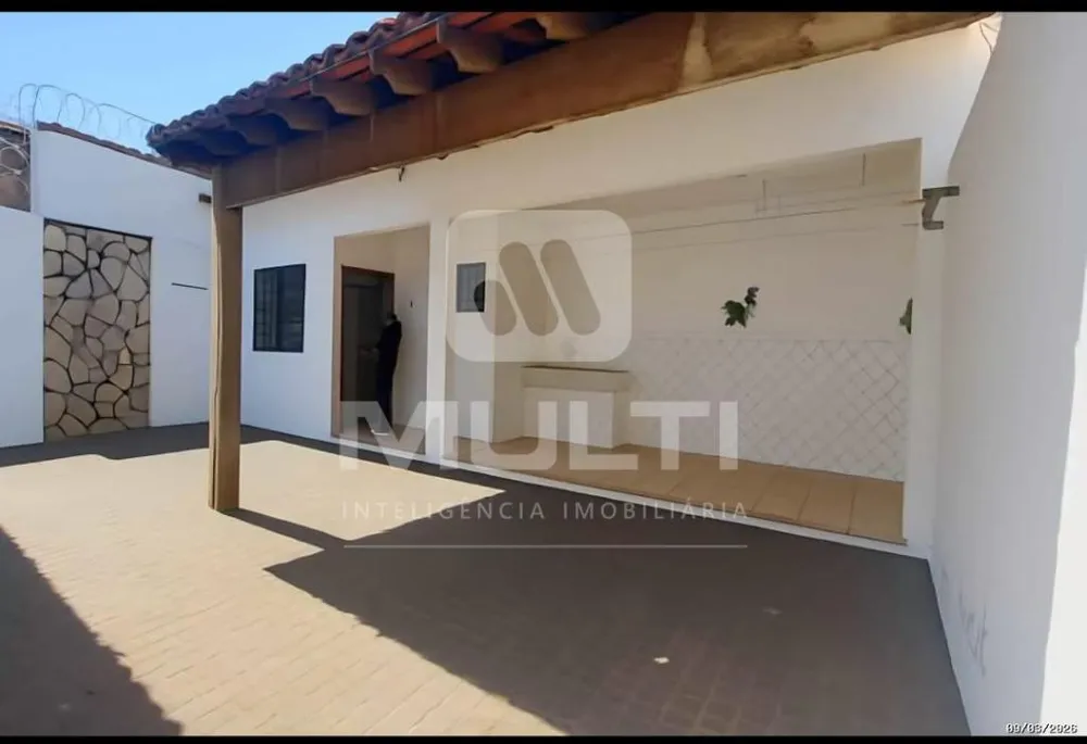 Casa, 3 quartos, 200 m² - Foto 1