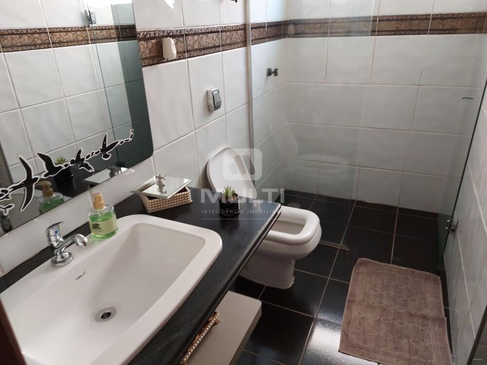 Apartamento à venda com 3 quartos, 130m² - Foto 3
