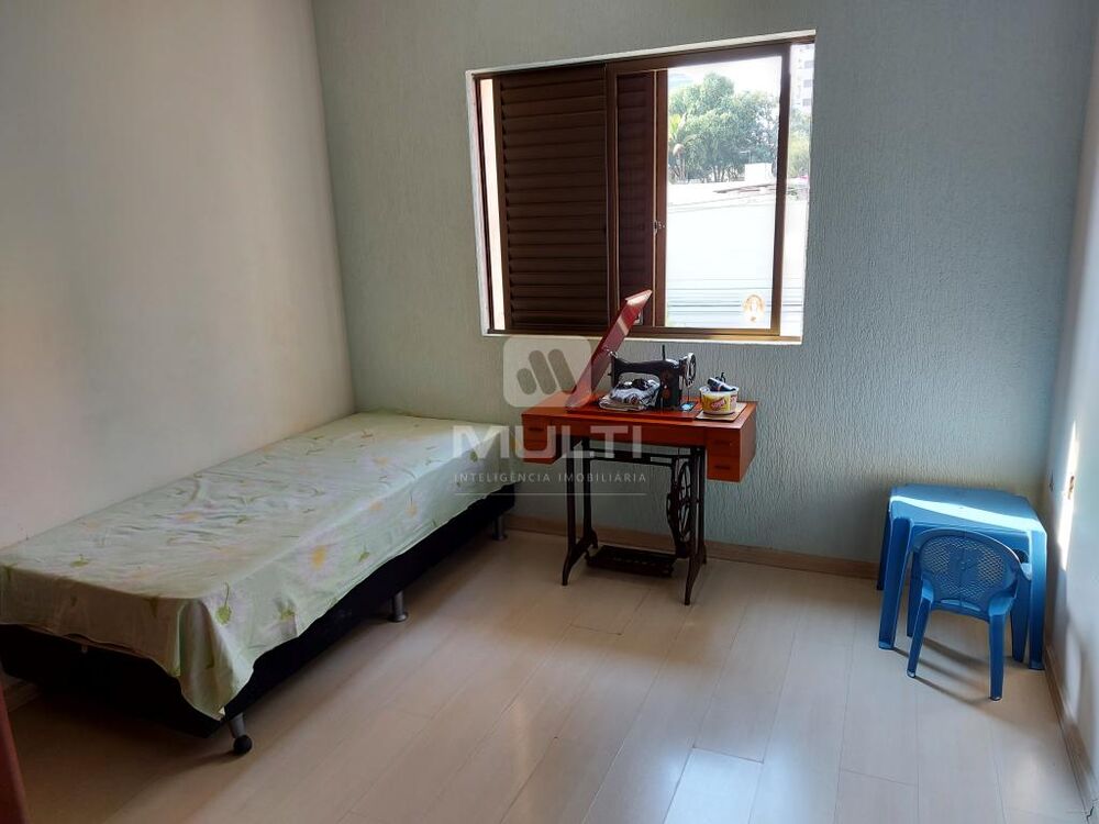 Apartamento à venda com 3 quartos, 130m² - Foto 4