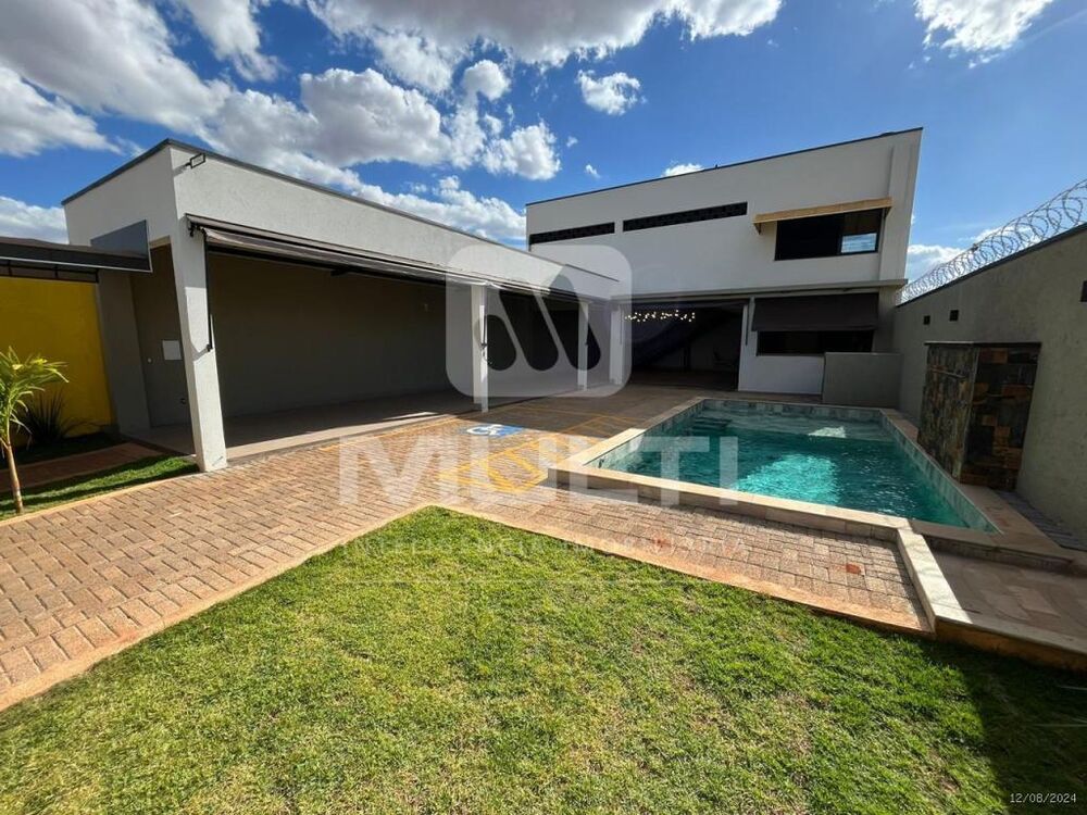 Casa, 1 quarto, 204 m² - Foto 1