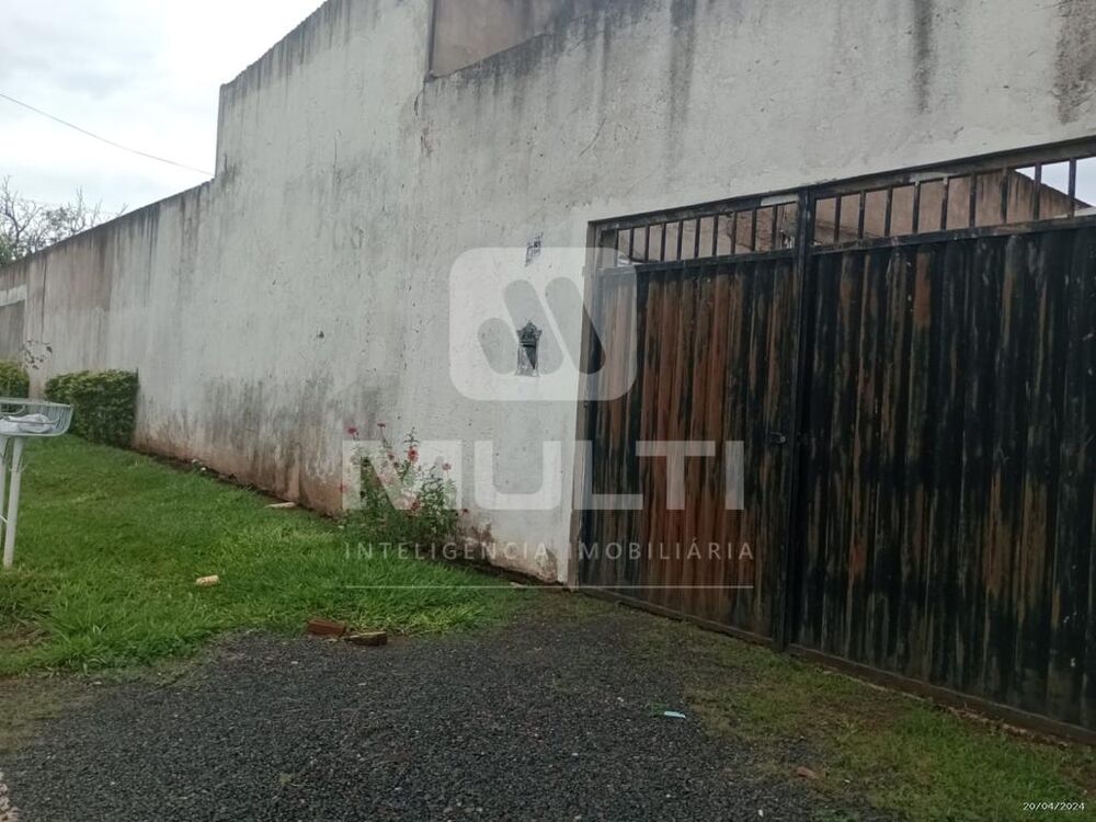Casa, 8 quartos, 350 m² - Foto 1
