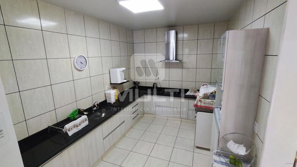 Casa, 4 quartos, 300 m² - Foto 16