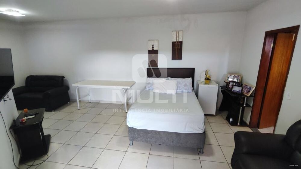 Casa, 4 quartos, 300 m² - Foto 11