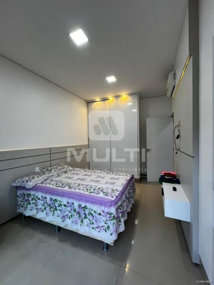 Casa, 3 quartos, 256 m² - Foto 4